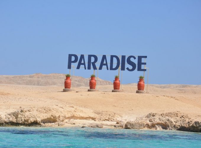 Snorkeling in Paradise Island
